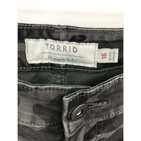 Torrid Skinny Crop Jean Grey Camo Twill Size 16 - Picture 3 of 5